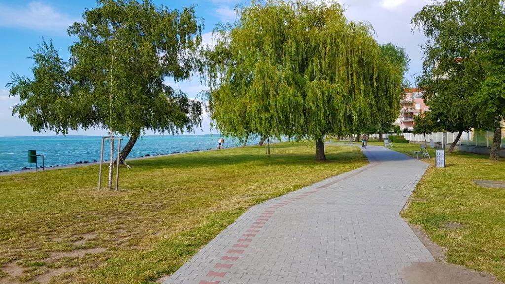 Gruber Apartman Siófok Esterno foto