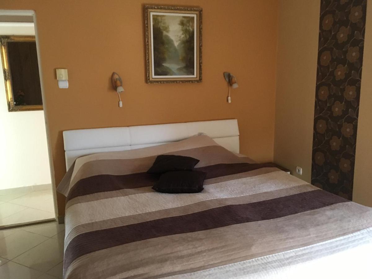 Gruber Apartman Siófok Esterno foto